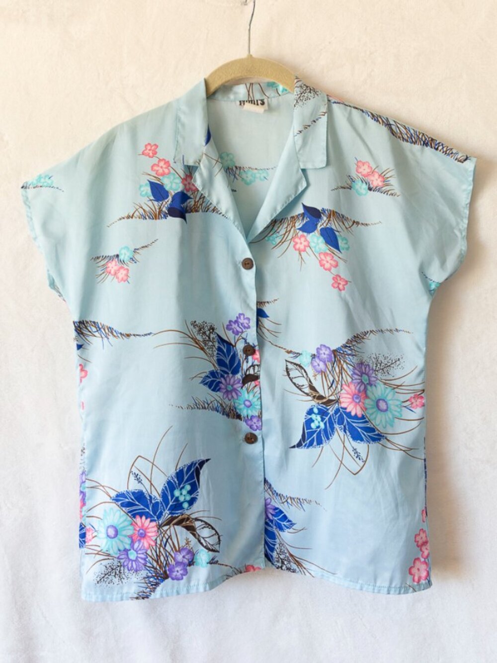 Vtg Fumis Originals Womens Floral Hawaiian Blue Short Sleeve Coconut Button S